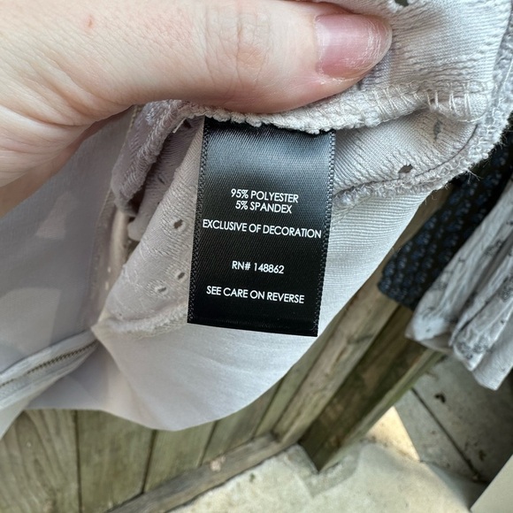 Torrid Light Grey Perforated Zip Up Bomber Jacket in Eyelet Stone Size 5X - Picture 11 of 14